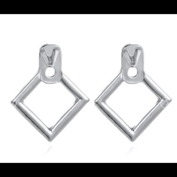 ⚠️ must bundles ⚠️ Simple Metal Cutout earring - Picture 2 of 6